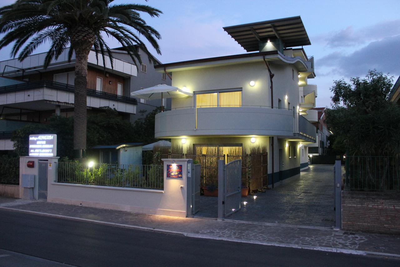 Appartamento Residenza Alpaluba Vasto Esterno foto